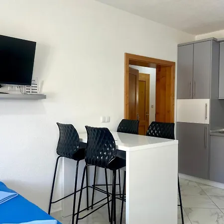 App Kajtazovic 2 By Interhome Вир